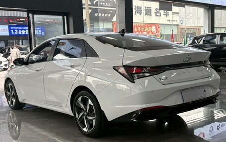 Hyundai Elantra, 2022 год, 1 470 000 рублей, 6 фотография