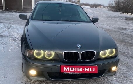 BMW 5 серия, 2002 год, 840 000 рублей, 40 фотография