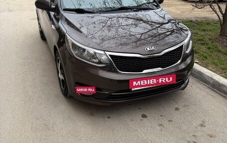 KIA Rio III рестайлинг, 2016 год, 999 000 рублей, 5 фотография