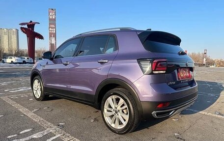 Volkswagen T-Cross I, 2022 год, 1 760 000 рублей, 6 фотография