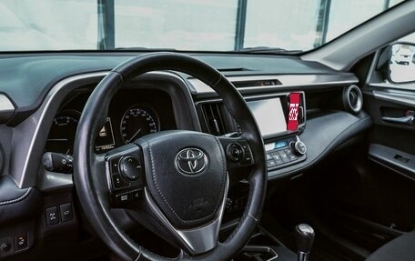Toyota RAV4, 2018 год, 2 549 000 рублей, 10 фотография