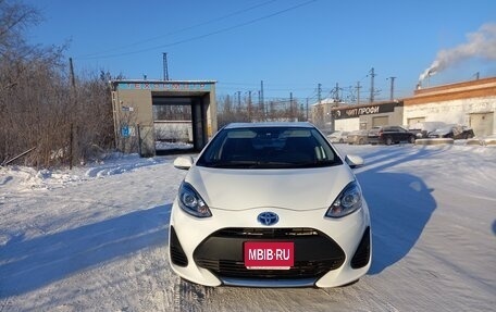 Toyota Aqua I, 2020 год, 1 450 000 рублей, 1 фотография