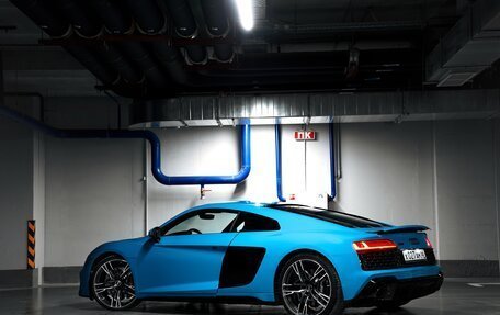 Audi R8, 2023 год, 19 000 000 рублей, 2 фотография