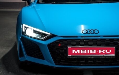 Audi R8, 2023 год, 19 000 000 рублей, 5 фотография