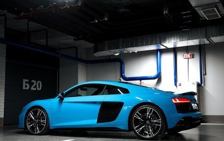 Audi R8, 2023 год, 19 000 000 рублей, 15 фотография