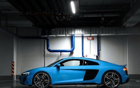 Audi R8, 2023 год, 19 000 000 рублей, 12 фотография