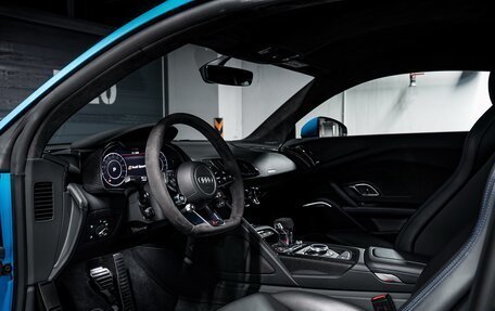 Audi R8, 2023 год, 19 000 000 рублей, 18 фотография