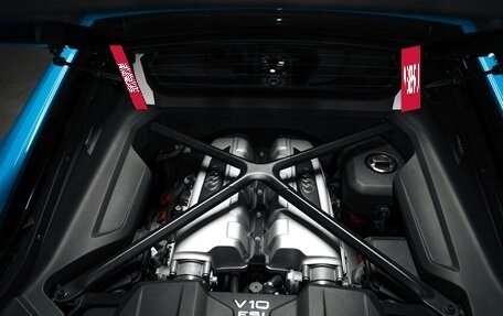 Audi R8, 2023 год, 19 000 000 рублей, 17 фотография