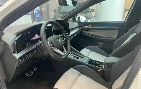 Volkswagen Golf VIII, 2025 год, 3 850 000 рублей, 6 фотография