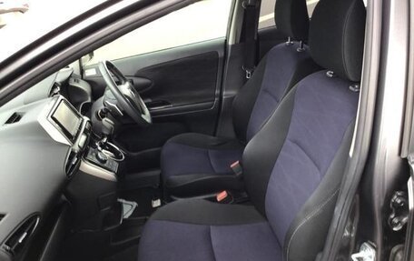 Toyota Wish II, 2016 год, 1 310 000 рублей, 10 фотография