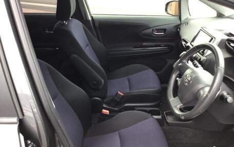 Toyota Wish II, 2016 год, 1 310 000 рублей, 11 фотография