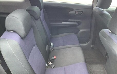 Toyota Wish II, 2016 год, 1 310 000 рублей, 12 фотография