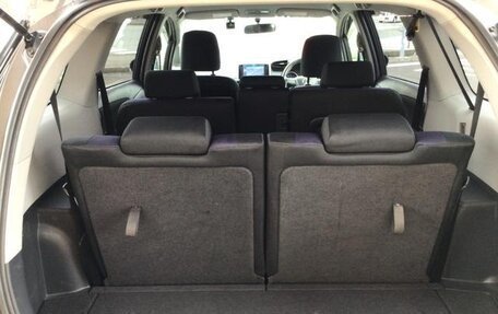 Toyota Wish II, 2016 год, 1 310 000 рублей, 15 фотография