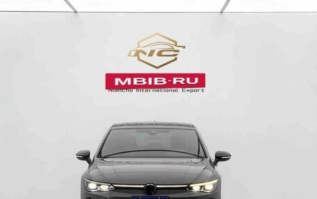 Volkswagen Golf VIII, 2023 год, 2 020 000 рублей, 2 фотография