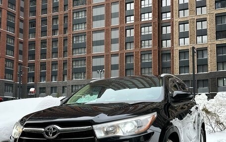 Toyota Highlander III, 2014 год, 3 900 000 рублей, 2 фотография