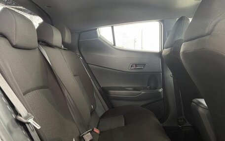 Toyota C-HR I рестайлинг, 2020 год, 1 520 000 рублей, 8 фотография