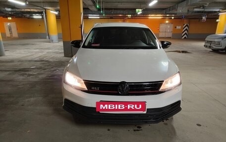 Volkswagen Jetta VI, 2015 год, 1 250 000 рублей, 2 фотография