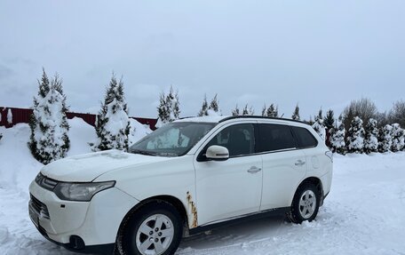 Mitsubishi Outlander III рестайлинг 3, 2012 год, 1 050 000 рублей, 2 фотография