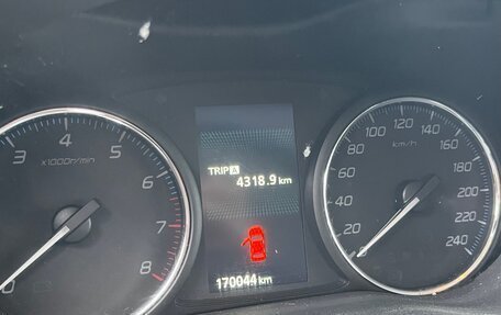 Mitsubishi Outlander III рестайлинг 3, 2012 год, 1 050 000 рублей, 8 фотография