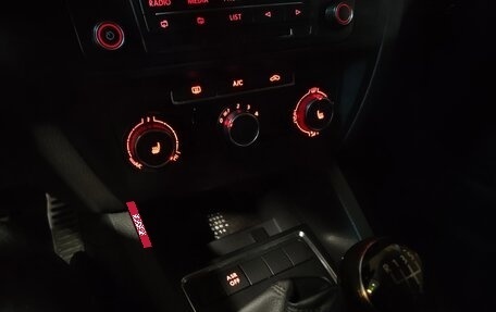 Volkswagen Jetta VI, 2015 год, 1 250 000 рублей, 12 фотография