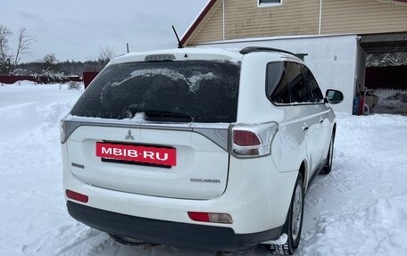 Mitsubishi Outlander III рестайлинг 3, 2012 год, 1 050 000 рублей, 4 фотография