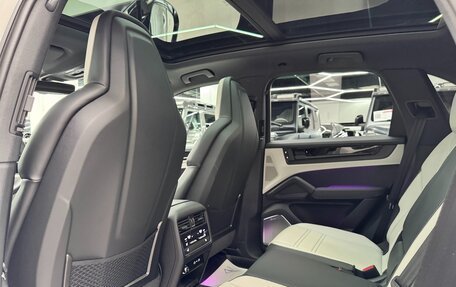 Porsche Cayenne III, 2025 год, 18 490 000 рублей, 23 фотография