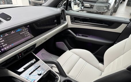 Porsche Cayenne III, 2025 год, 18 490 000 рублей, 28 фотография