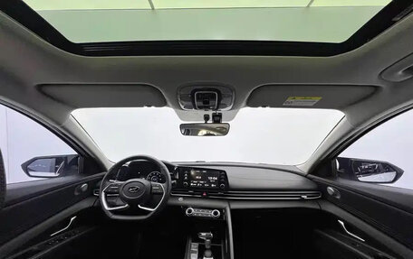 Hyundai Elantra, 2022 год, 1 200 000 рублей, 9 фотография