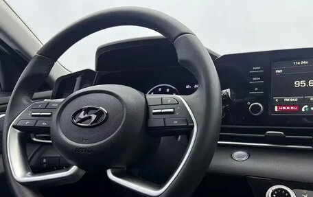 Hyundai Elantra, 2022 год, 1 200 000 рублей, 7 фотография