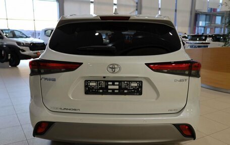 Toyota Highlander, 2025 год, 6 000 000 рублей, 5 фотография