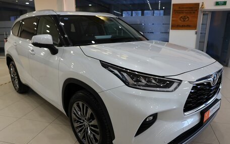 Toyota Highlander, 2025 год, 6 000 000 рублей, 14 фотография