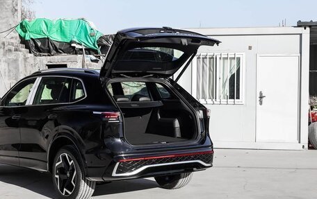 Volkswagen Tiguan, 2026 год, 4 725 000 рублей, 19 фотография