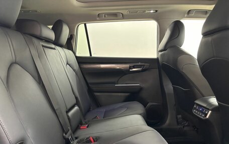 Toyota Highlander, 2025 год, 5 550 000 рублей, 13 фотография