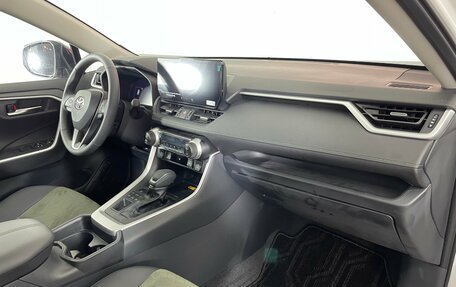 Toyota RAV4, 2025 год, 4 299 000 рублей, 11 фотография