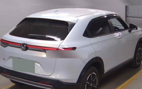 Honda Vezel, 2022 год, 1 930 000 рублей, 5 фотография