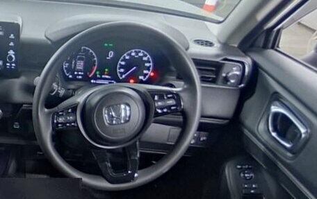 Honda Vezel, 2022 год, 1 930 000 рублей, 8 фотография