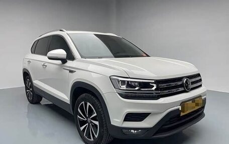 Volkswagen Tharu, 2022 год, 1 900 000 рублей, 1 фотография