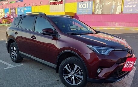 Toyota RAV4, 2018 год, 3 490 000 рублей, 6 фотография