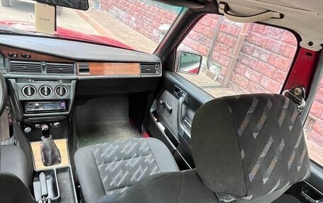 Mercedes-Benz 190 (W201), 1985 год, 1 000 000 рублей, 6 фотография