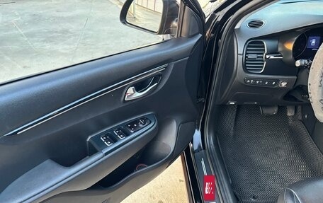 KIA Rio IV, 2019 год, 1 800 000 рублей, 10 фотография