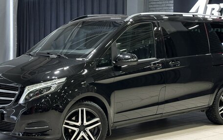 Mercedes-Benz V-Класс, 2018 год, 4 987 000 рублей, 2 фотография