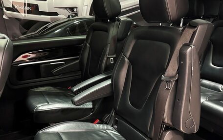 Mercedes-Benz V-Класс, 2018 год, 4 987 000 рублей, 10 фотография