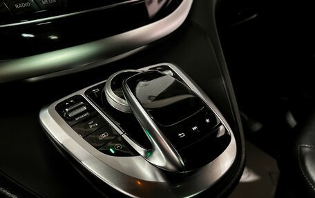 Mercedes-Benz V-Класс, 2018 год, 4 987 000 рублей, 25 фотография