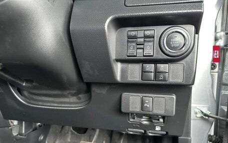 Toyota Roomy I, 2022 год, 790 000 рублей, 12 фотография