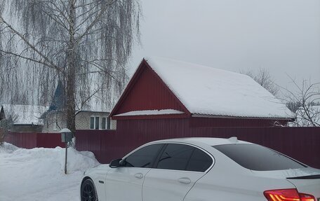 BMW 5 серия, 2015 год, 1 850 000 рублей, 4 фотография