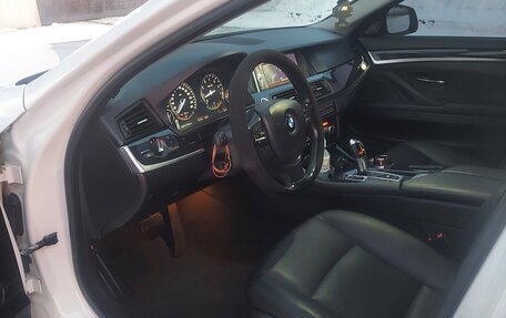 BMW 5 серия, 2015 год, 1 850 000 рублей, 18 фотография