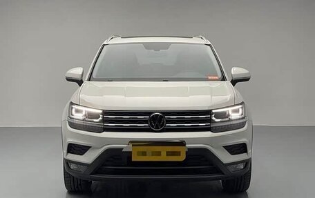 Volkswagen Tharu, 2022 год, 1 900 000 рублей, 2 фотография