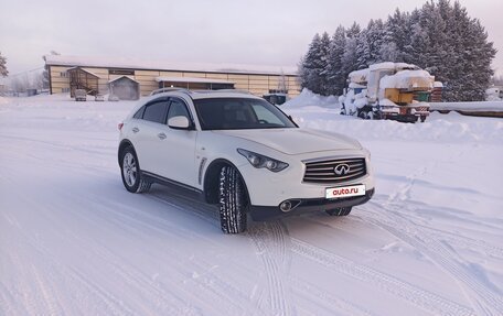 Infiniti QX70, 2015 год, 2 500 000 рублей, 12 фотография