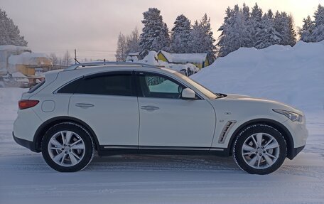Infiniti QX70, 2015 год, 2 500 000 рублей, 2 фотография