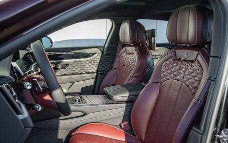 Bentley Flying Spur, 2025 год, 38 500 000 рублей, 13 фотография